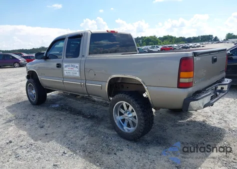 2002 Chevrolet Silverado 1500 Ls from USA, damaged, VIN 2GCEC19W221178347